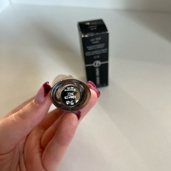 Giorgio Armani Eye Tint Long Lasting Matte Eyeshadow - 22M in Cashew - Picture 8 of 8